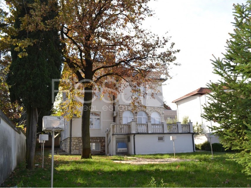 Slobodnostojeća kuća, Prodaja, Savski Venac (Beograd), Dedinje